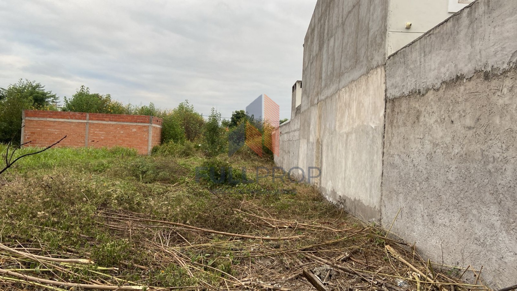 Terreno Las Huellas 1 