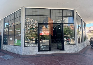 LOCAL COMERCIAL AV. ENTRE RIOS ESQ. 25 DE MAYO